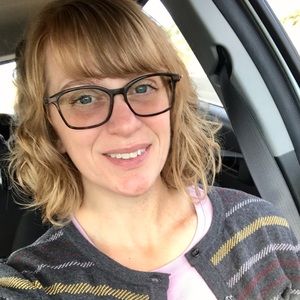 Meet your Posher, Crystal